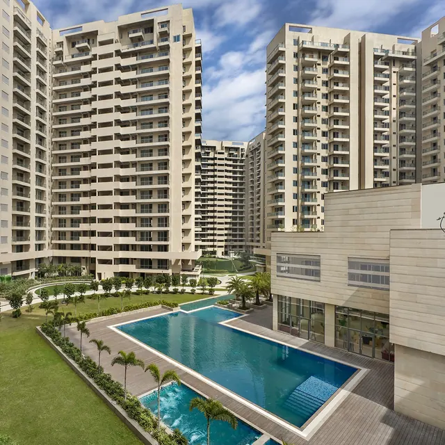 Ambience Creacions - towers with swimming pool (real photo, square) thumbnail
