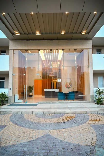 Bestech Altura - tower entrance lobby (real photo) thumbnail