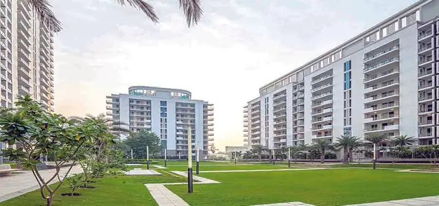 DLF The Ultima - Sector 81, Gurgaon - photo 8 thumbnail
