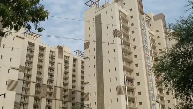 Emaar Gurgaon Greens - Sector 102, Gurgaon - photo 6 thumbnail