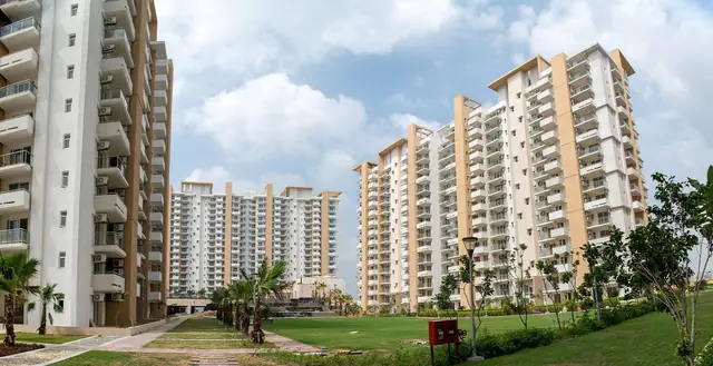 Emaar Imperial Gardens - Sector 102, Gurgaon - photo 2 thumbnail