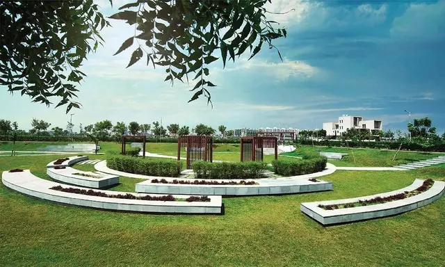 Experion The Westerlies - Amphitheatre seating and lawns, actual photo thumbnail