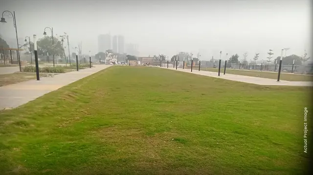 M3M Xpressway 114 - Actual image of the developed central green thumbnail