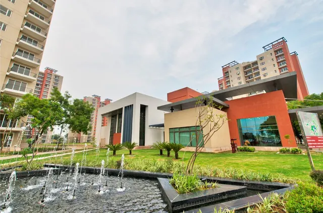 Mahindra Aura - clubhouse and fountain garden (real photo) thumbnail