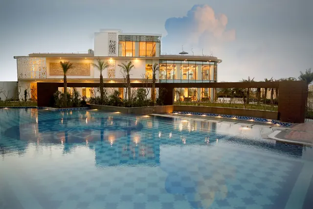 Puri Emerald Bay - clubhouse with pool (real photo) thumbnail