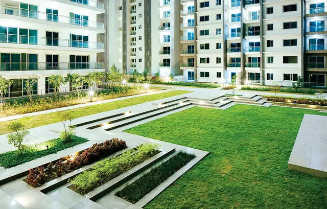 Tata Gurgaon Gateway - landscaped lawns between towers (actual photo) thumbnail