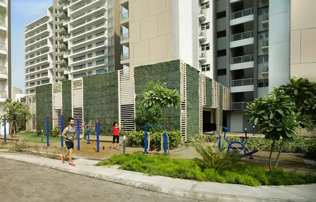 Tata Gurgaon Gateway - outdoor gym under towers (actual photo) thumbnail